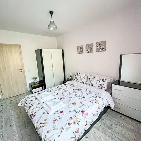 Modern & Bright 1bd Near Main Square * Filibe