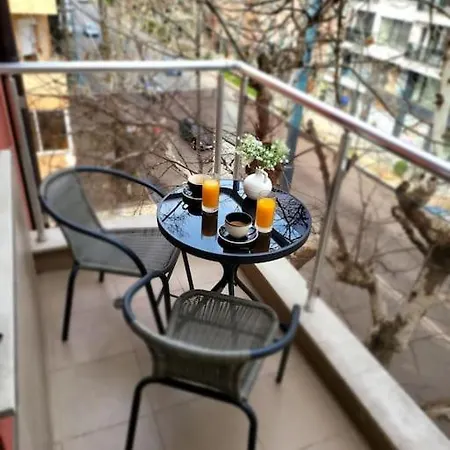 Modern & Bright 1bd Near Main Square *