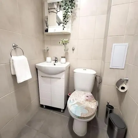 Modern & Bright 1bd Near Main Square Daire Filibe